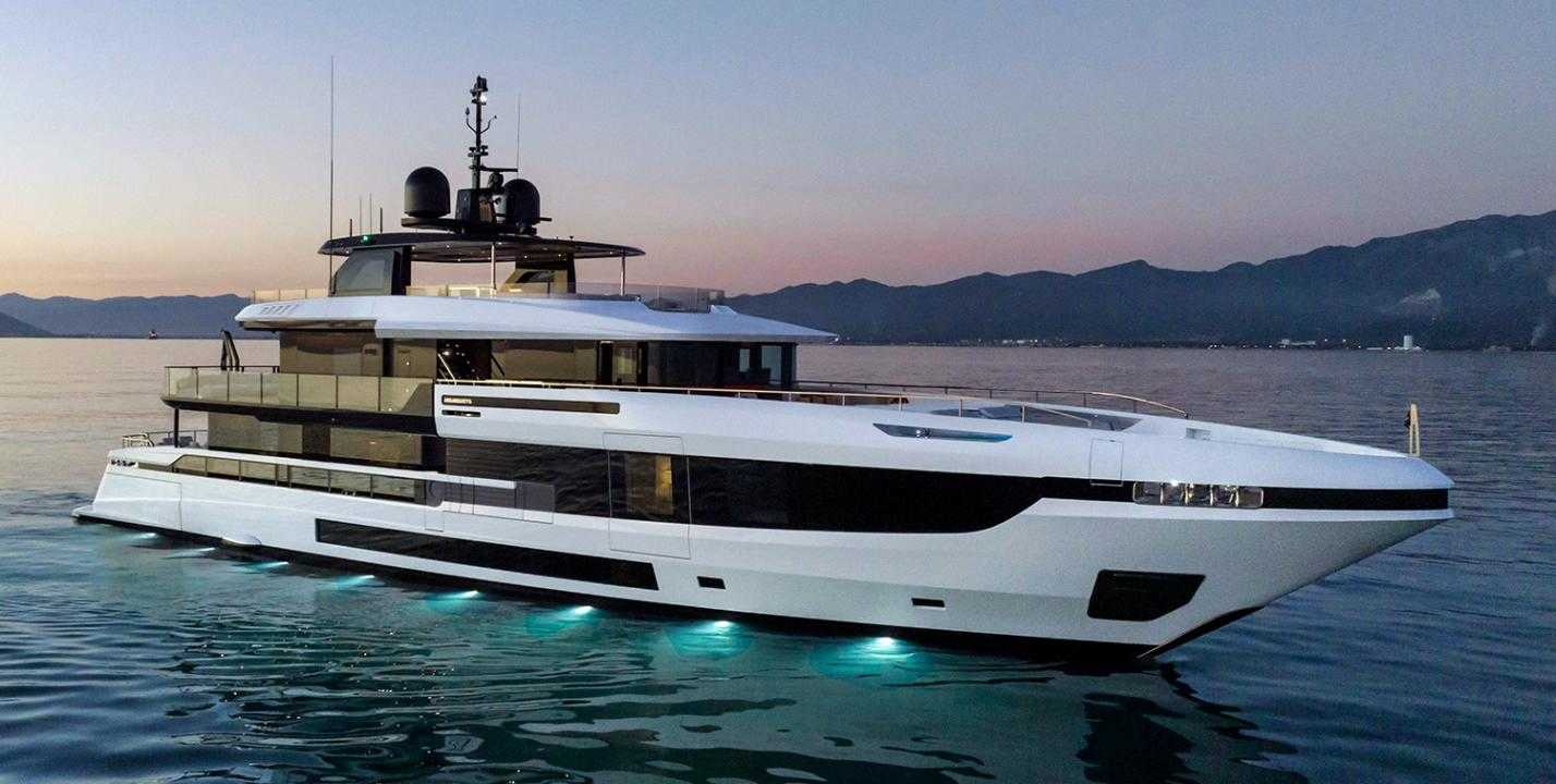 Mangusta Oceano 44